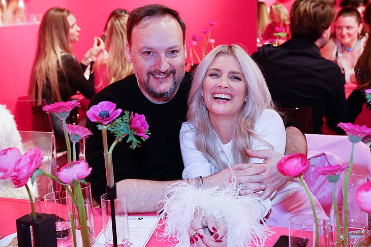 Felix Moese, Jennifer Kn&auml;ble  bei der Er&ouml;ffnung von The Creative Spot x Lab 106 in Wertheim Village,  &copy;Foto: Isa Foltin